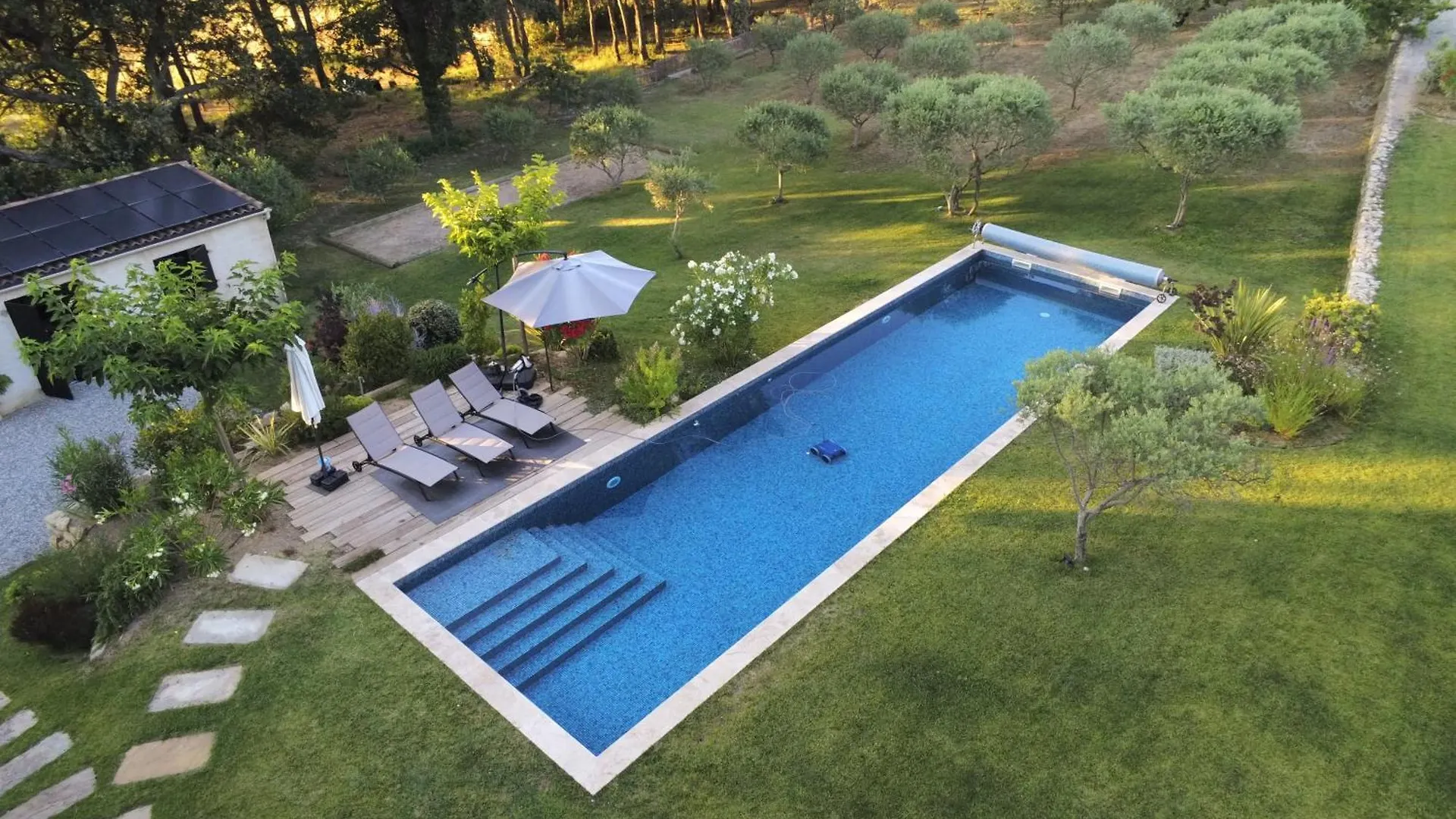 Villa With Pool, Cireline La Fontaine Du Roy Rognes 0*,